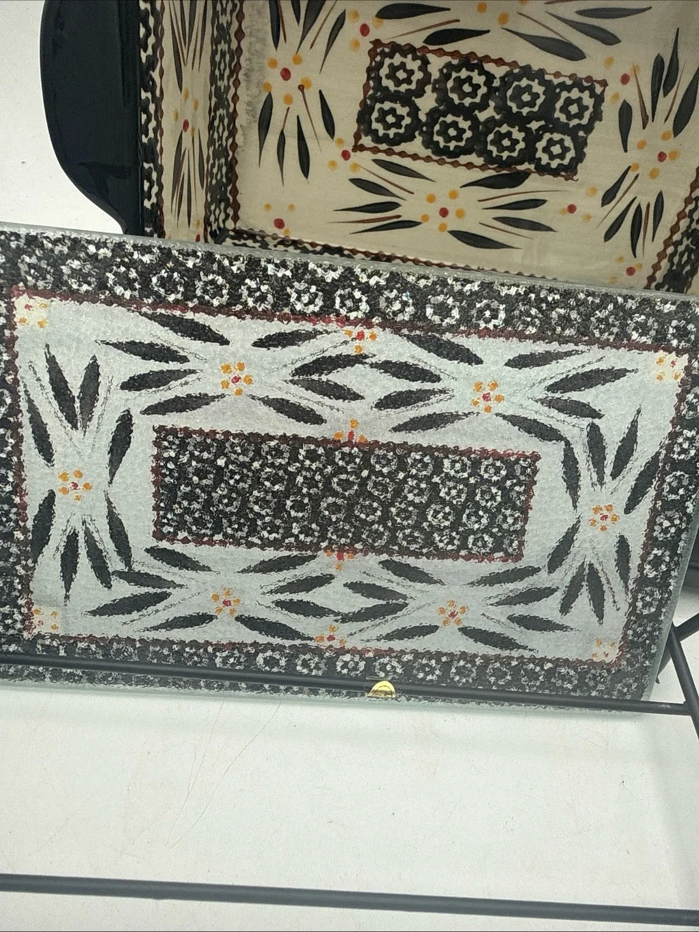 Decorative Black Ceramic Wax Warmer with Floral Accent